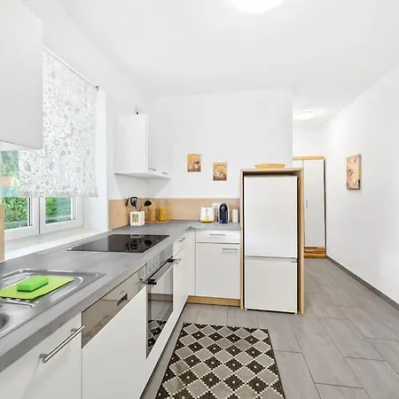 Apartment Ruhiges In Der Nähe Von Park Und Krankenhaus Mit Gratis Parkplatz