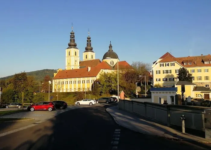 شقة Ruhiges In Der Naehe Von Park Und Krankenhaus Mit Gratis Parkplatz