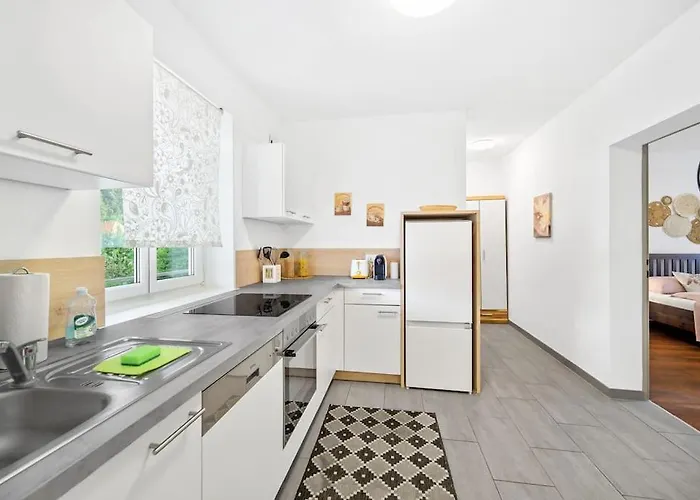 Apartment Ruhiges In Der Nähe Von Park Und Krankenhaus Mit Gratis Parkplatz